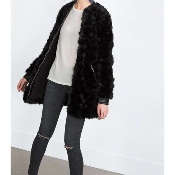 Zara Jackets & Blazers - Zara Trf Outerwear Fuzzy Faux Fur Collarless Zip Front Coat in Black Size S EUC